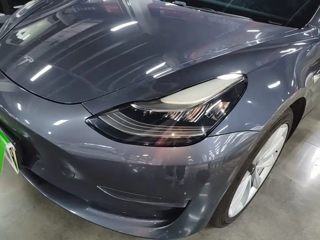 Tesla Model 3 — миниатюра 24