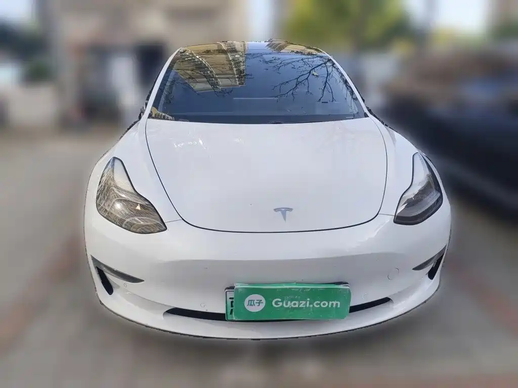 Tesla Model 3 — миниатюра 2