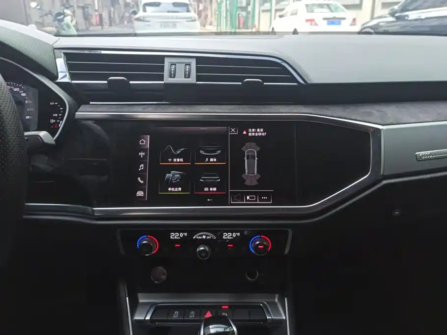Audi Q3 — миниатюра 13