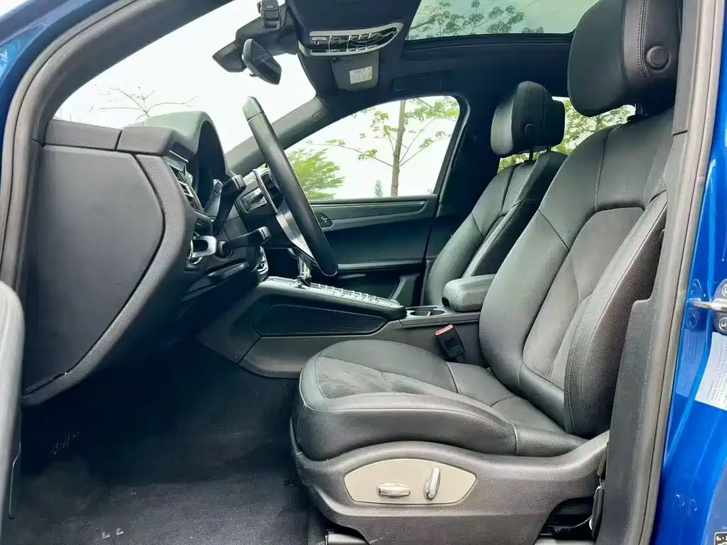 Porsche Macan — миниатюра 4