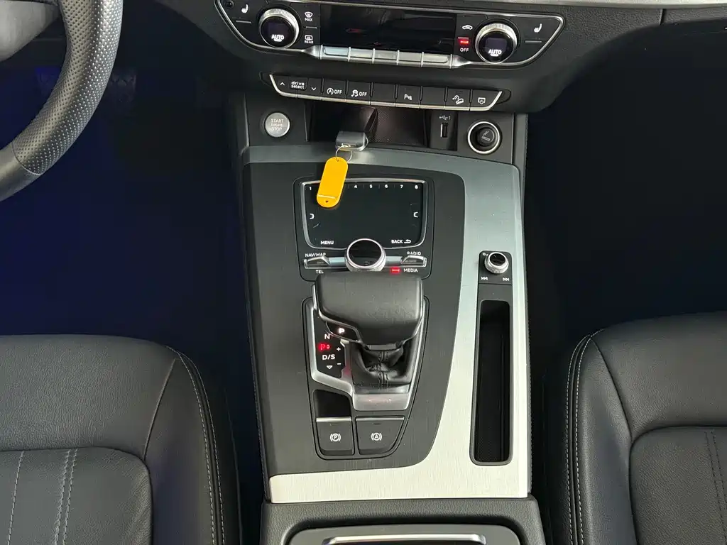 Audi Q5L — миниатюра 12