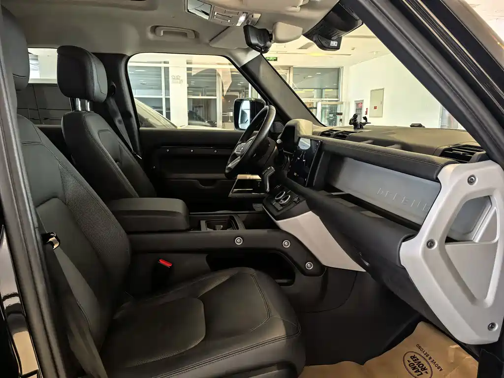 Land Rover Defender — миниатюра 7