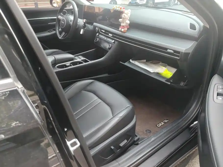 Hyundai Sonata — миниатюра 8