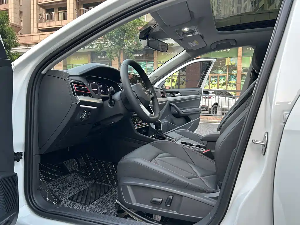 Volkswagen Lavida — миниатюра 10
