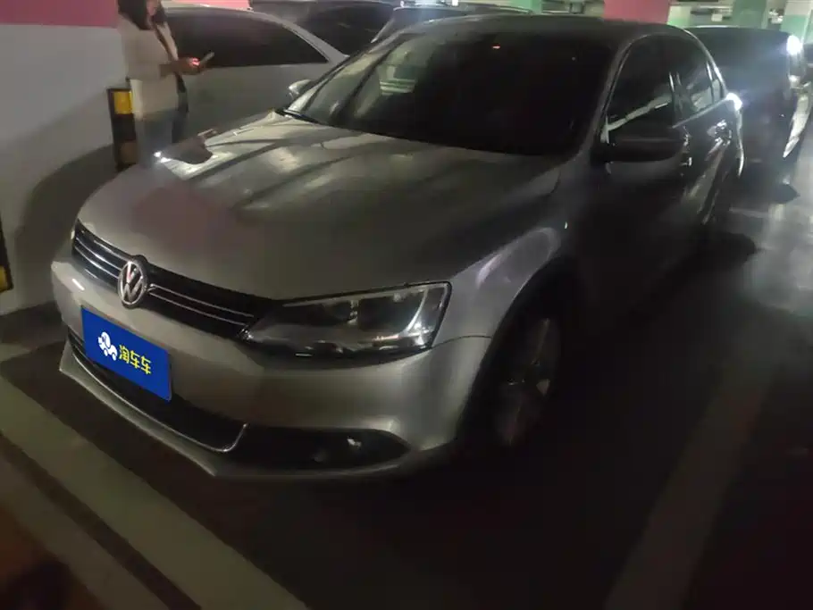 Volkswagen Sagitar 2013