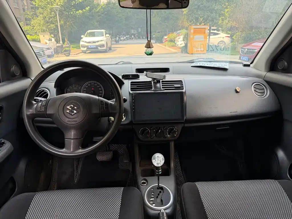 Suzuki Swift — миниатюра 5