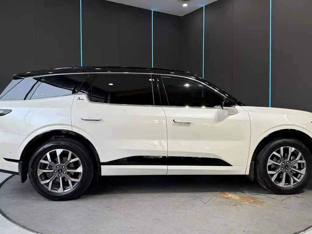 Ford Edge — миниатюра 5