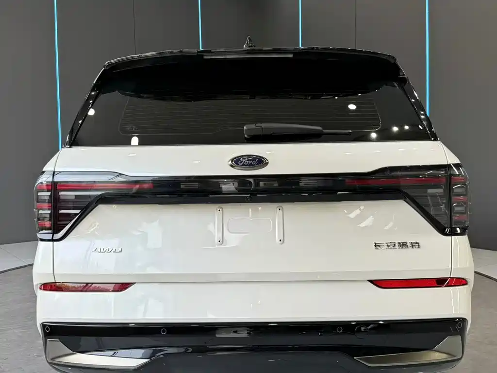 Ford Edge — миниатюра 8