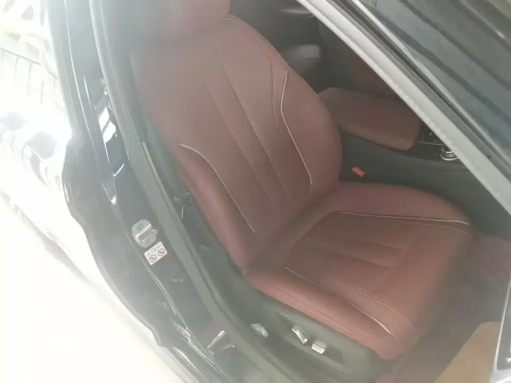 BMW 5 Series New Energy — миниатюра 25