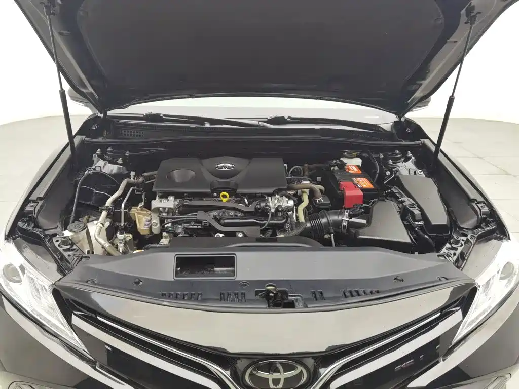 Toyota Camry — миниатюра 6