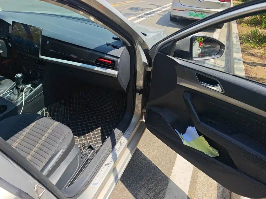 Volkswagen Lavida — миниатюра 19