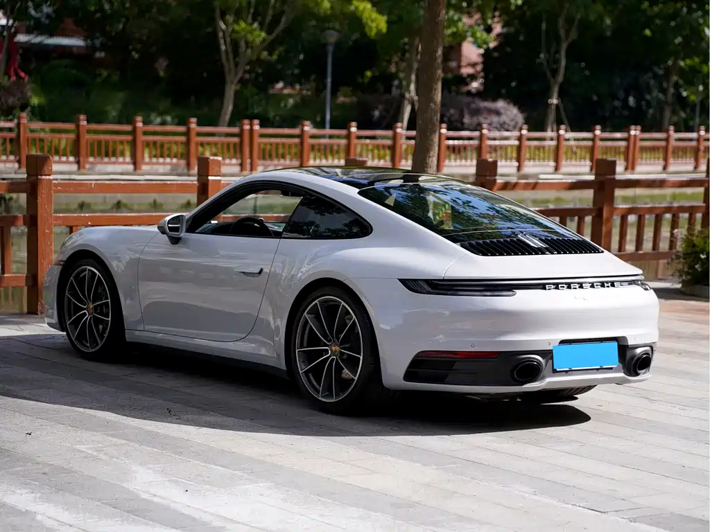 Porsche 911 2023 Carrera 3.0T