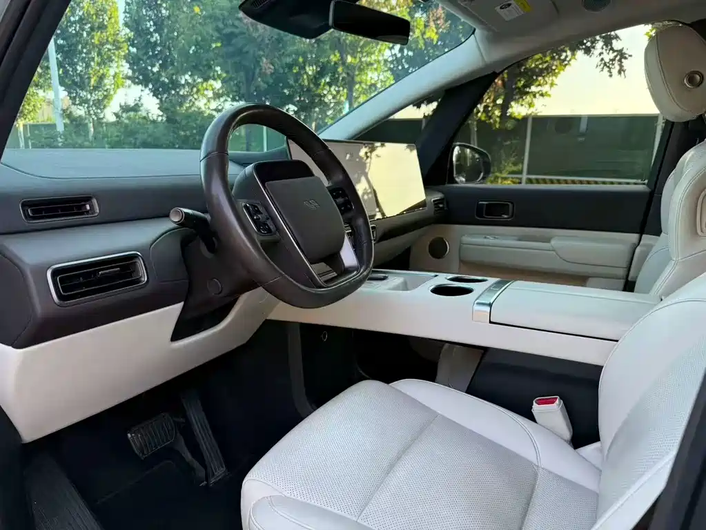 Li Auto Li MEGA — миниатюра 5