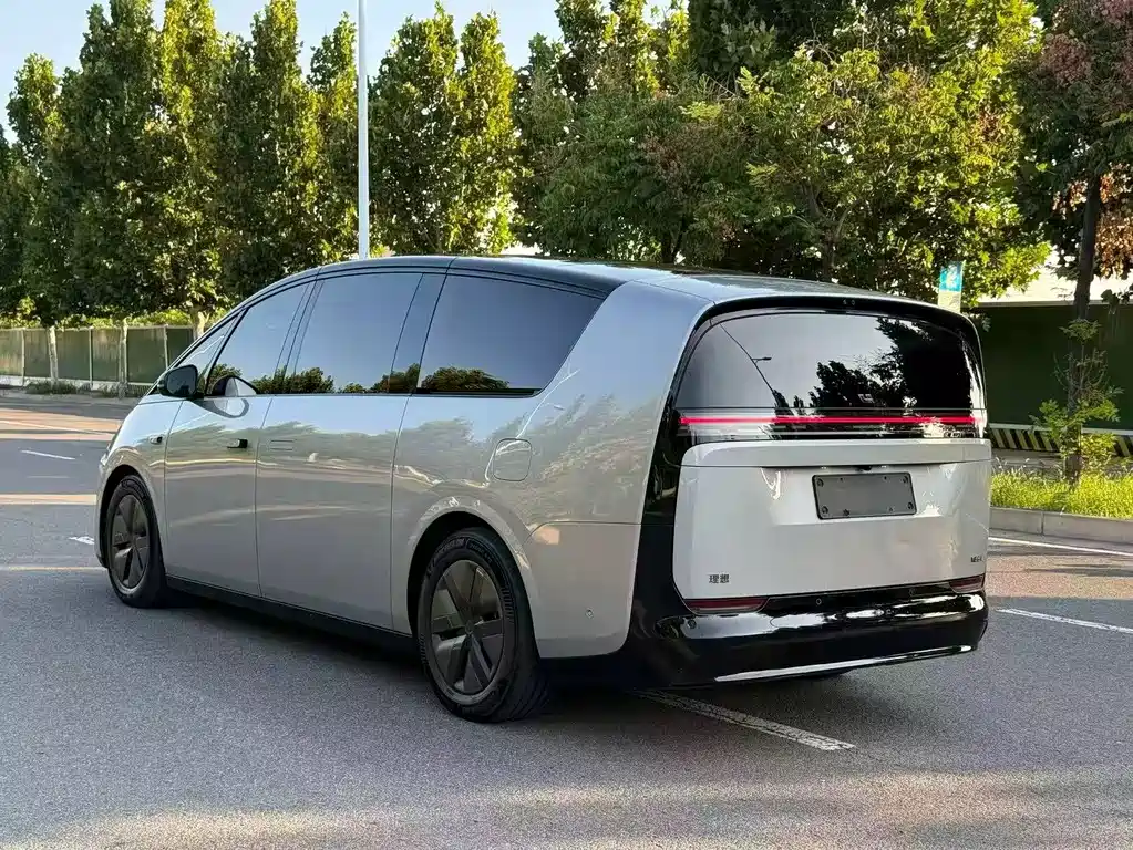 Li Auto Li MEGA — миниатюра 7