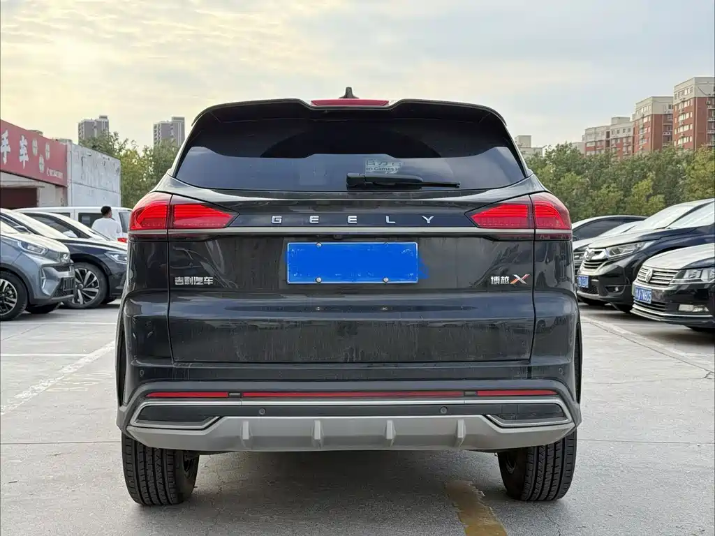 Geely Boyue — миниатюра 10