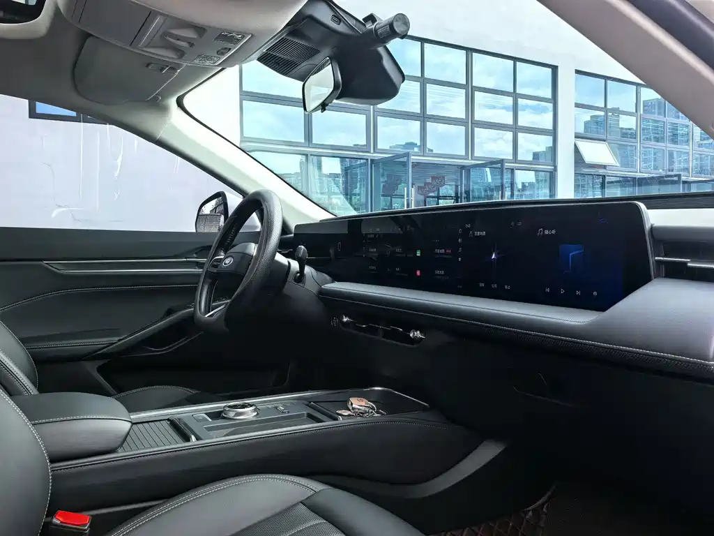 Ford Mondeo — миниатюра 7