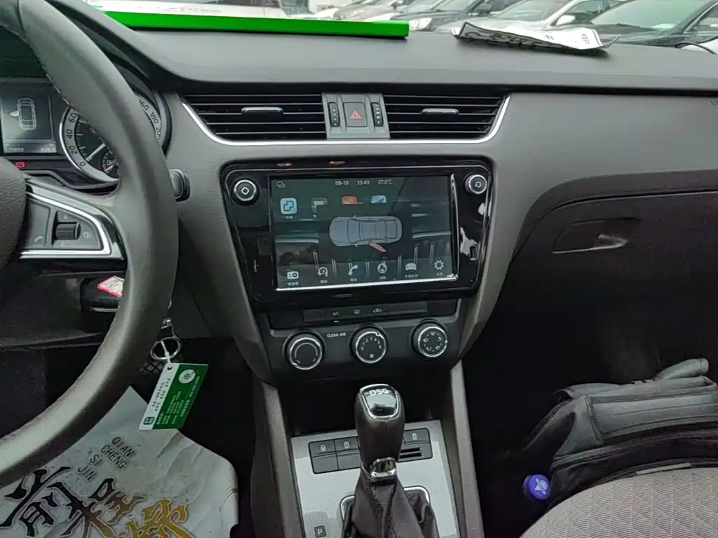 Skoda Octavia — миниатюра 13