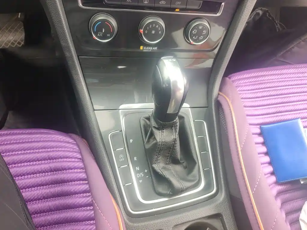 Volkswagen Golf — миниатюра 10