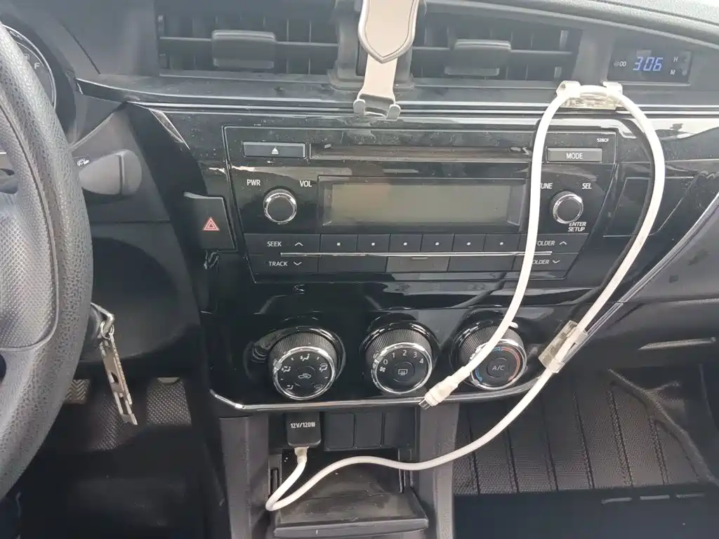 Toyota Corolla — миниатюра 14