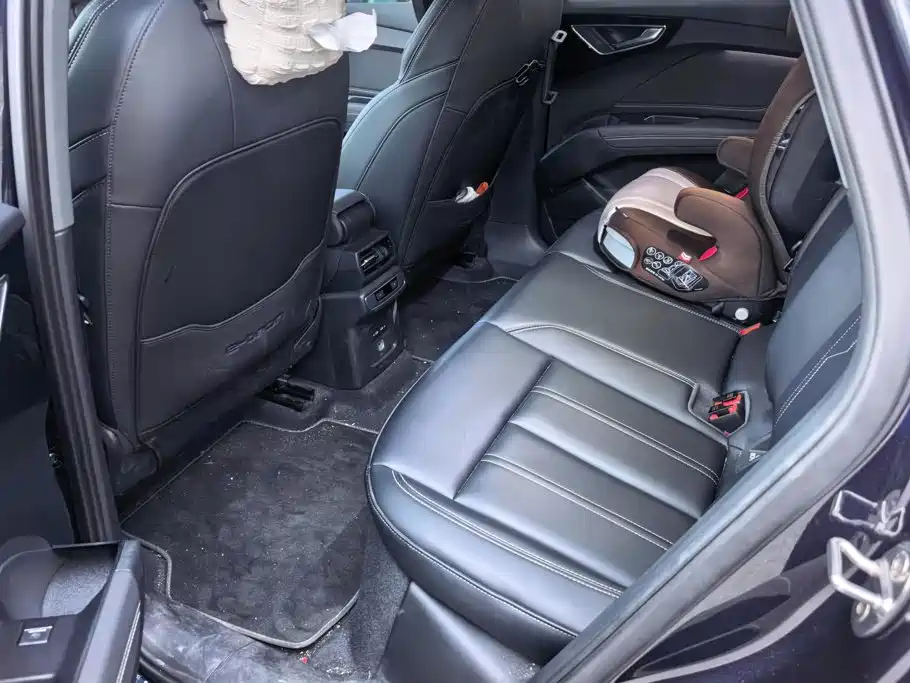 Audi Q4 e-tron — миниатюра 11