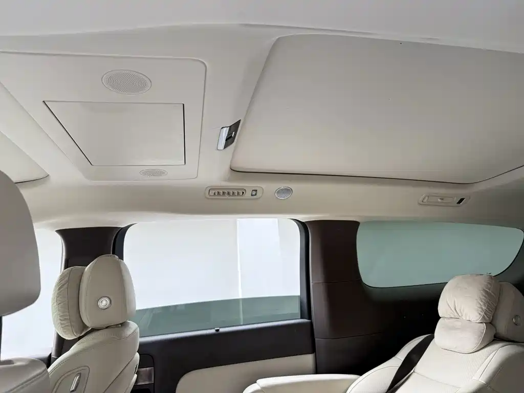Li Auto Li MEGA — миниатюра 13