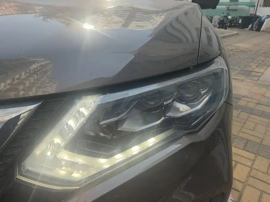 Nissan X-Trail — миниатюра 5