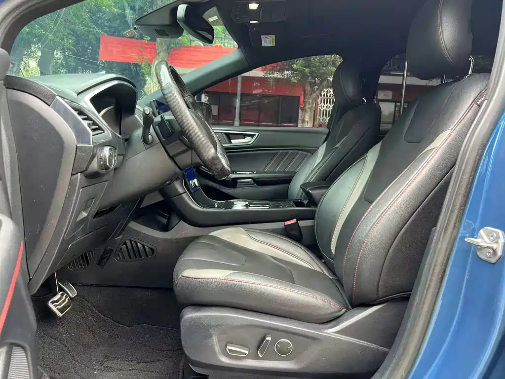 Ford Edge — миниатюра 3