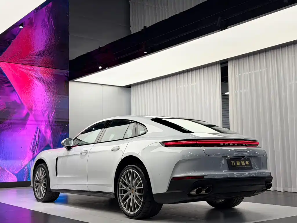 Porsche Panamera — миниатюра 7