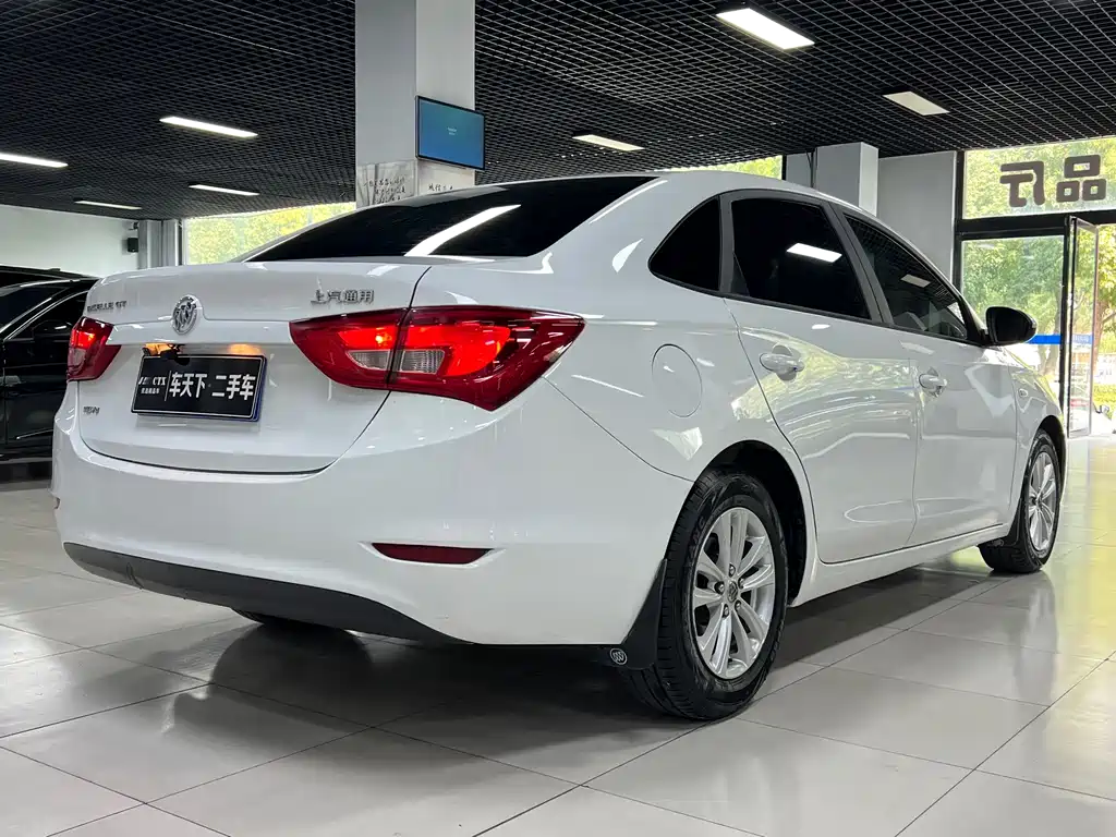 Buick Excelle — миниатюра 6