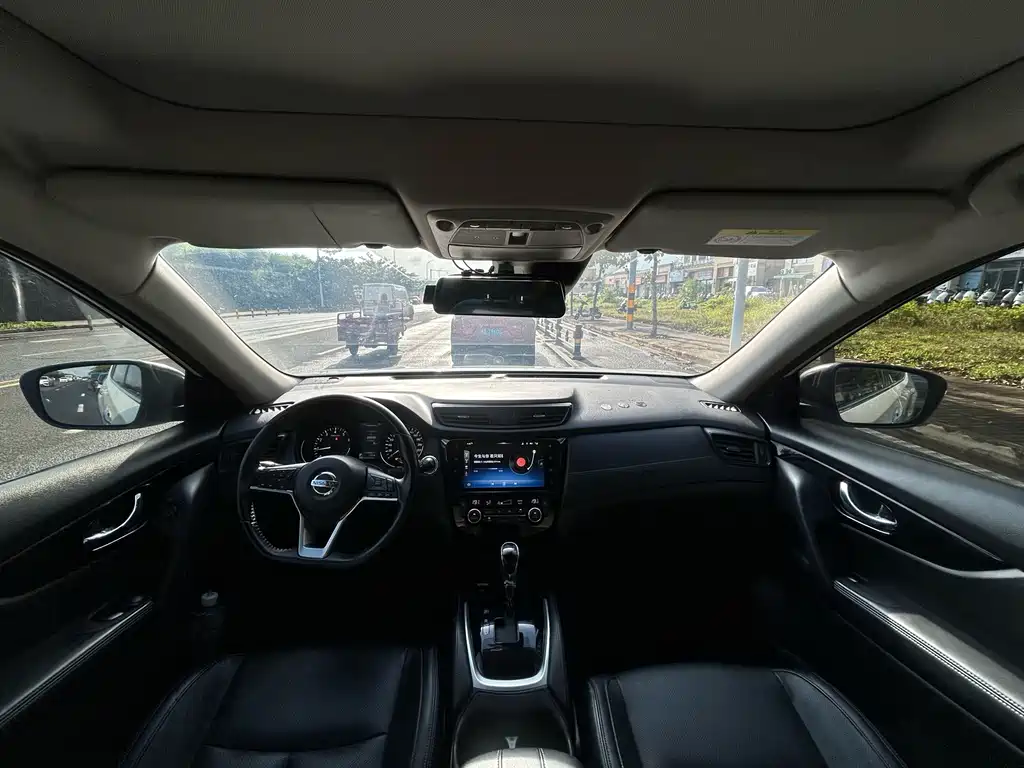 Nissan X-Trail — миниатюра 5