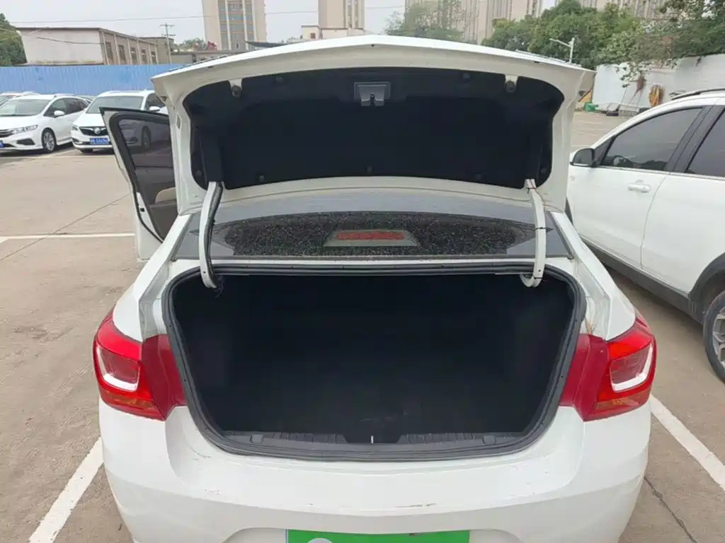Chevrolet Cruze — миниатюра 19