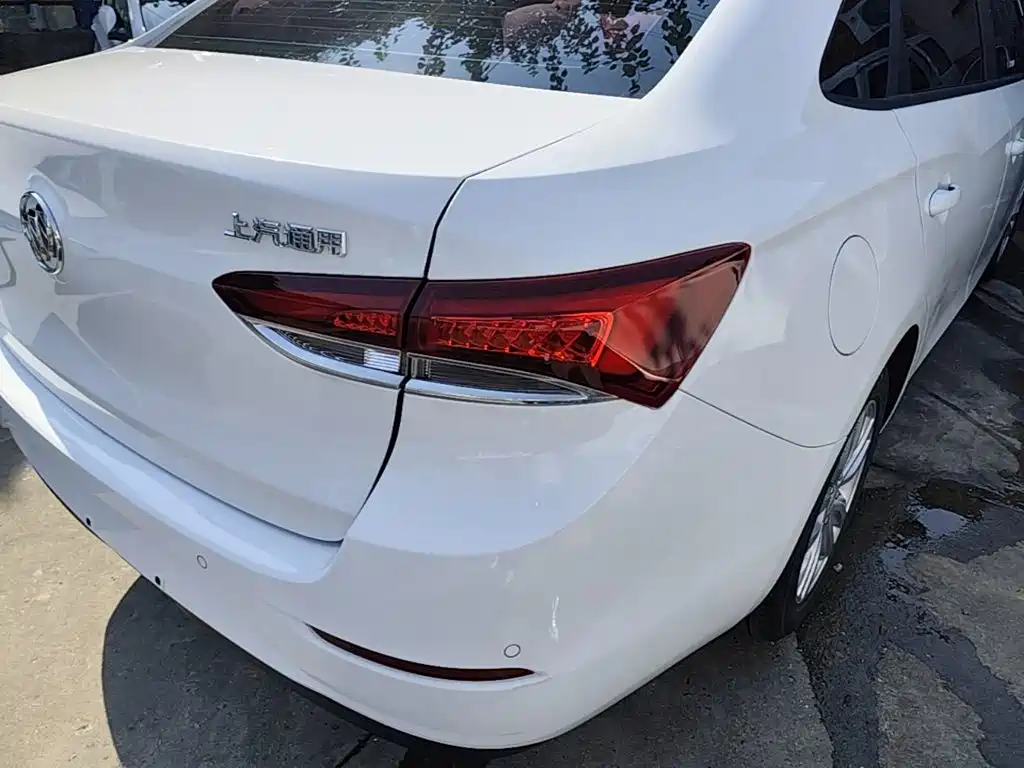 Buick Excelle — миниатюра 8