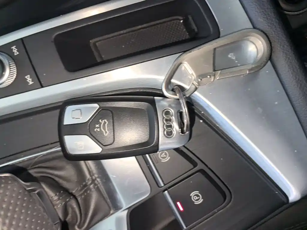 Audi A4L — миниатюра 9