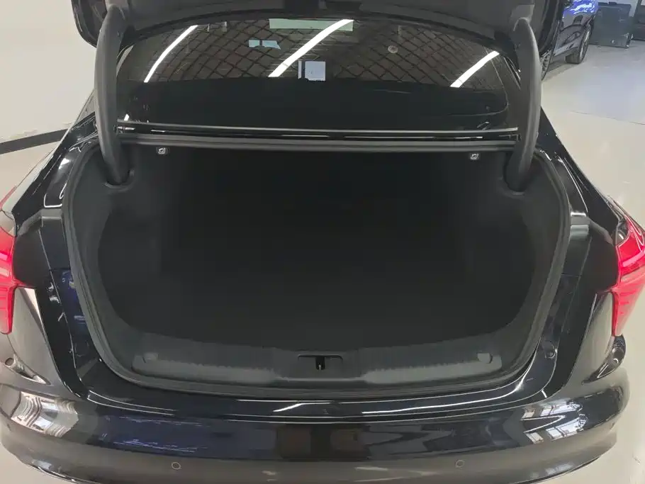 Hongqi Hongqi H5 PHEV — миниатюра 4