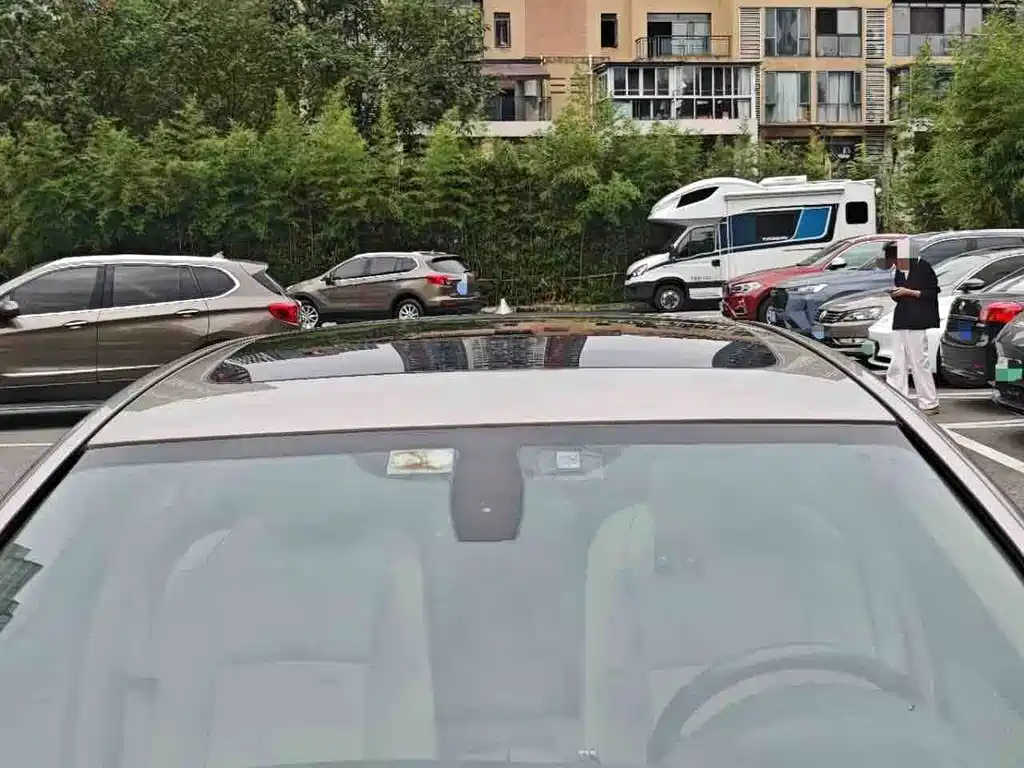 BMW 5 Series — миниатюра 14