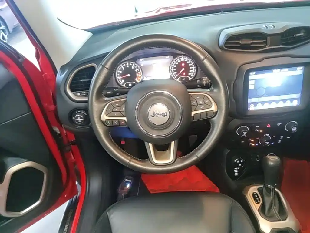 Jeep Renegade — миниатюра 11