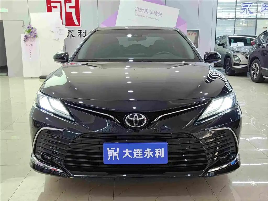 Toyota Camry — миниатюра 2