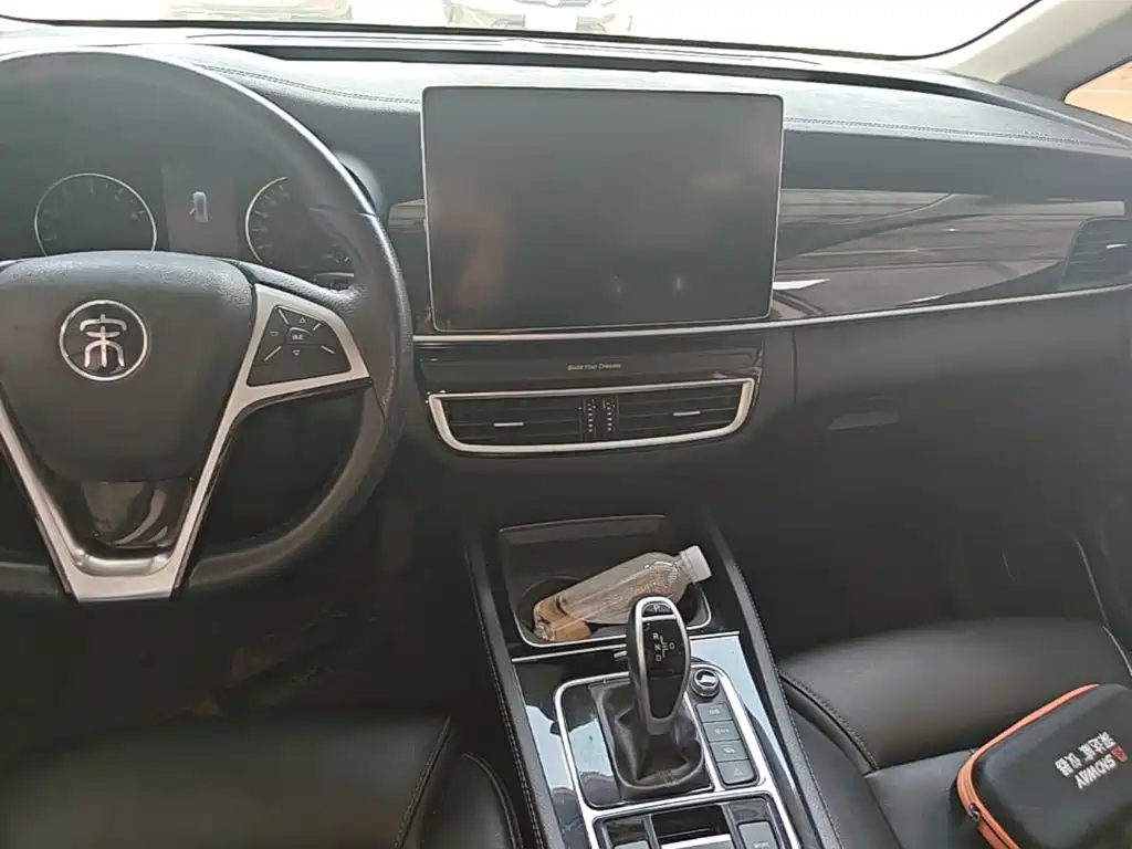 BYD MAX — миниатюра 13