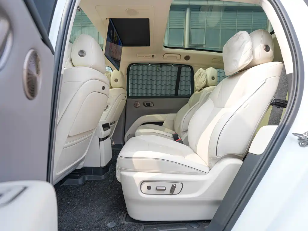 Li Auto Li i8 — миниатюра 16