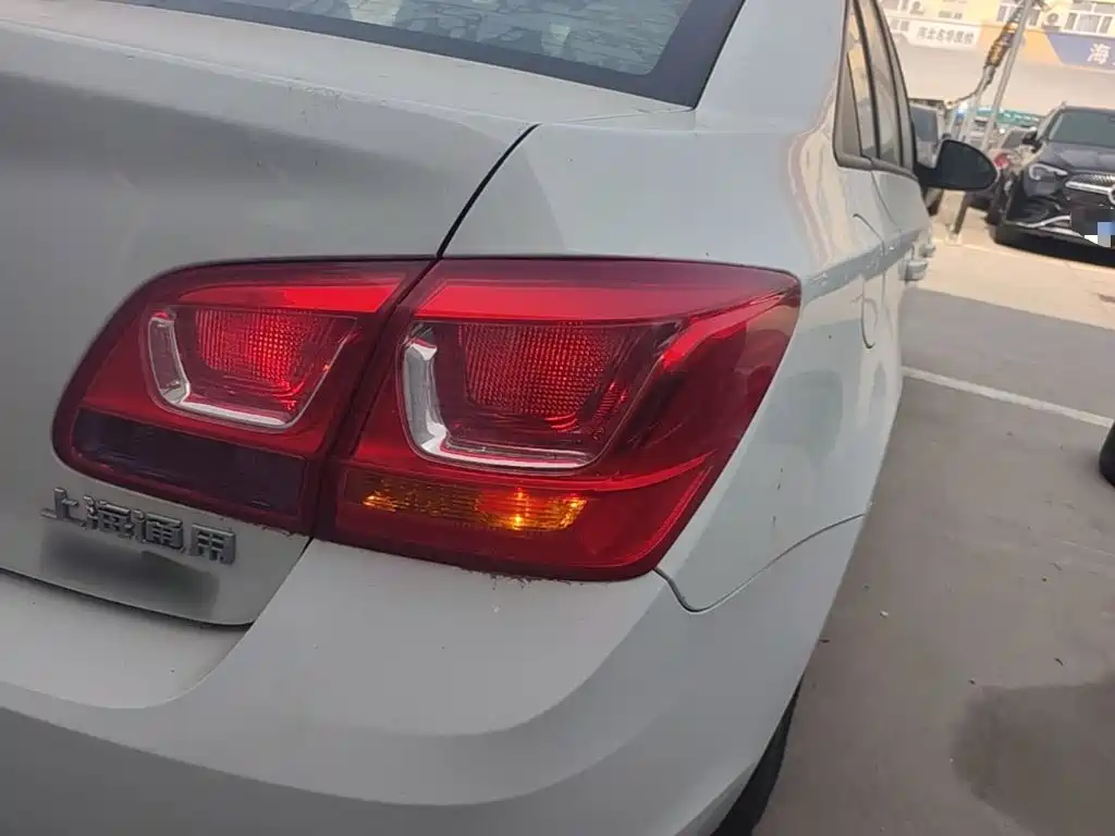 Chevrolet Cruze — миниатюра 8