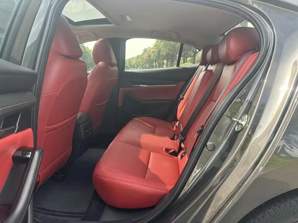 Mazda 3 Axela — миниатюра 5