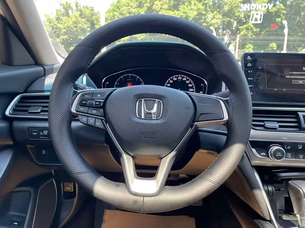 Honda Accord — миниатюра 16