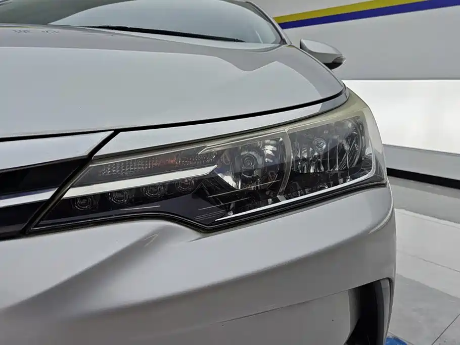 Toyota Corolla — миниатюра 5