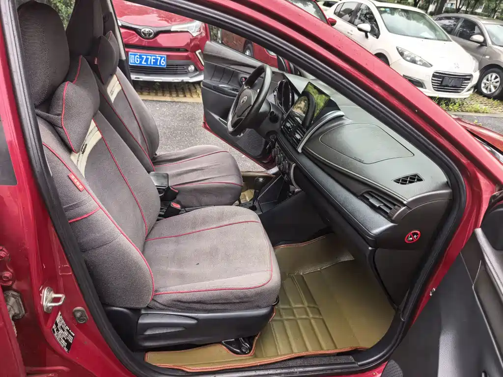 Toyota Yaris L — миниатюра 8