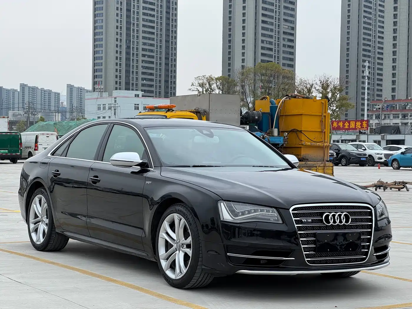 Audi S8