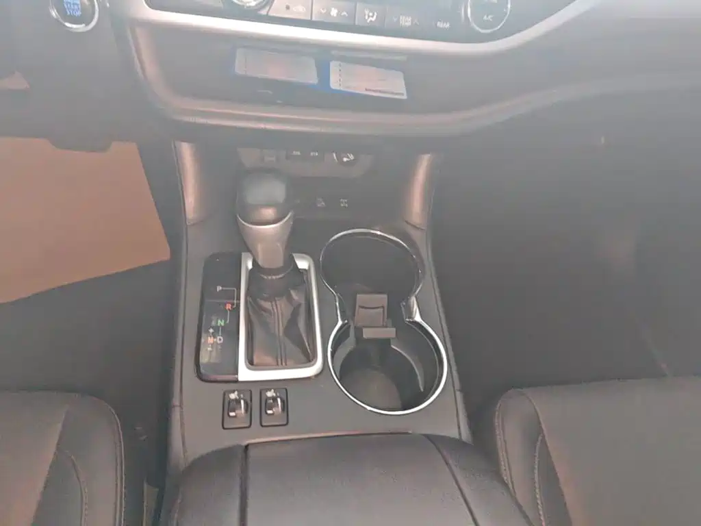 Toyota Highlander — миниатюра 14