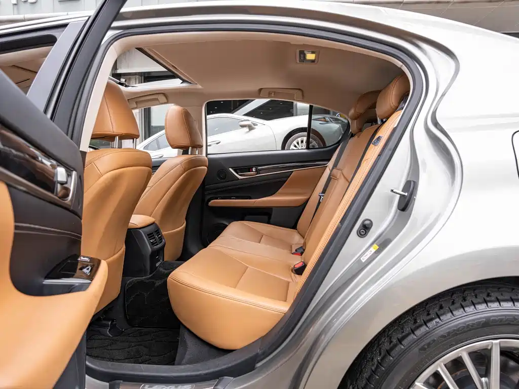 Lexus GS — миниатюра 10