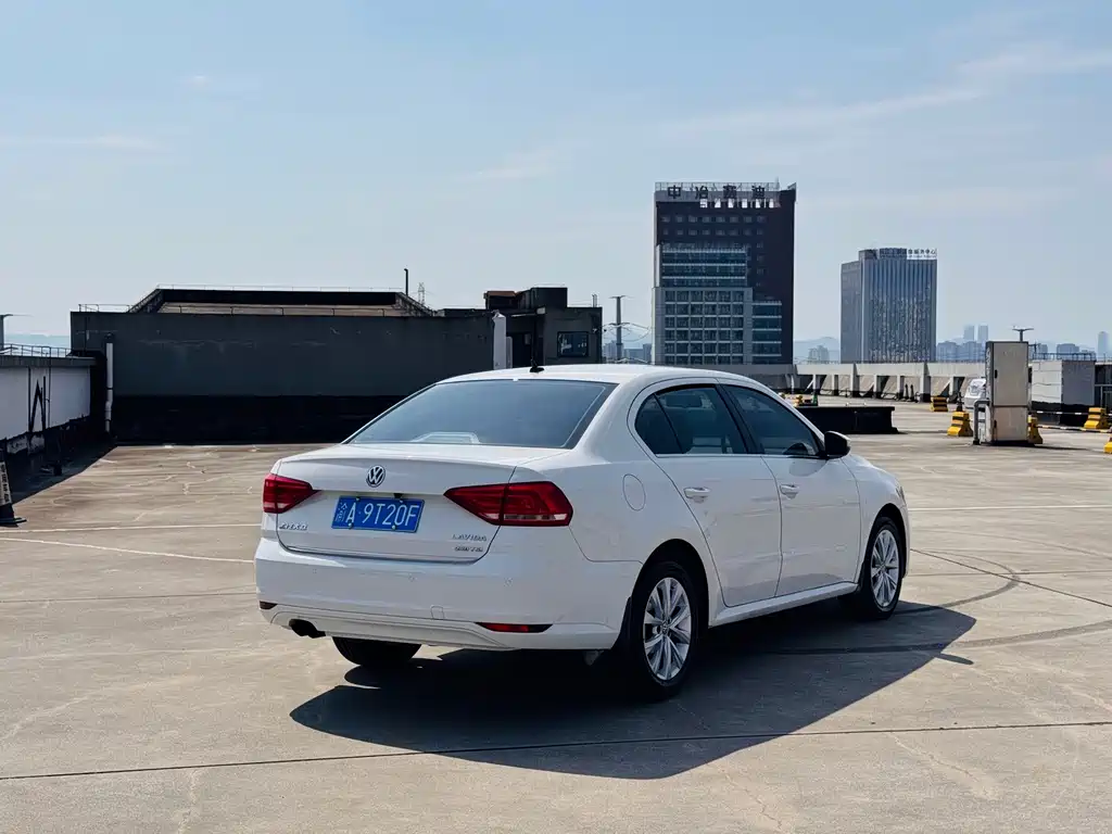 Volkswagen Lavida — миниатюра 4