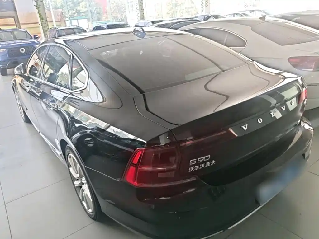 Volvo S90 — миниатюра 5