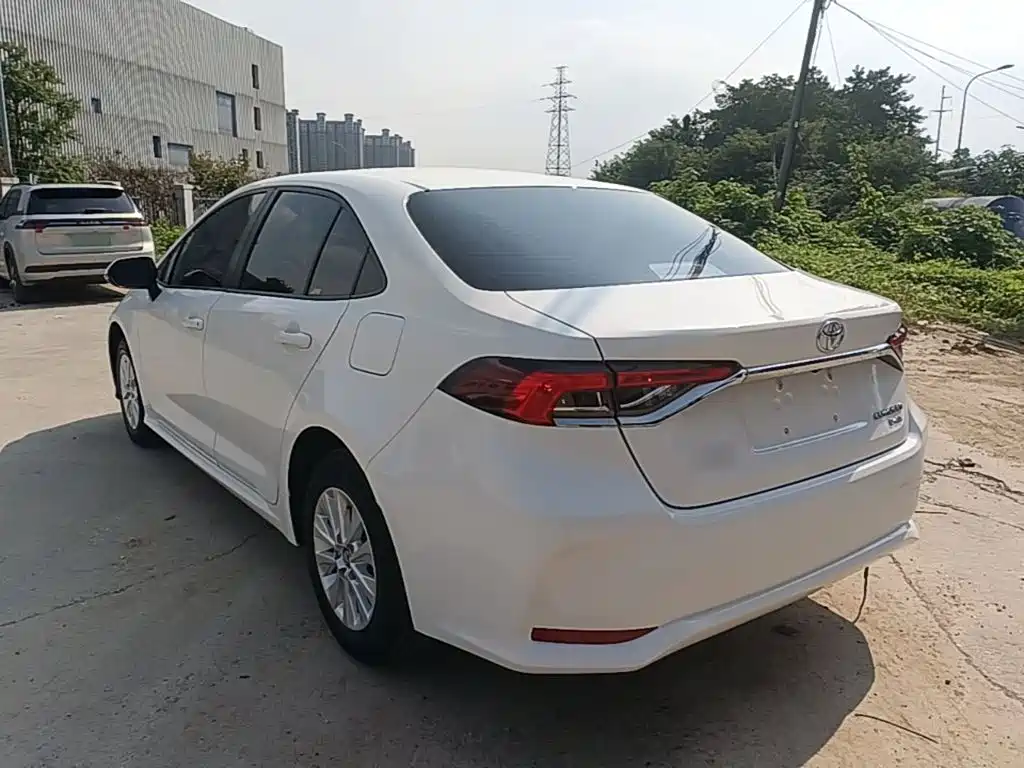 Toyota Corolla — миниатюра 5